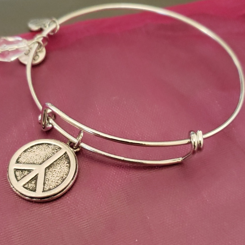 Bangle bracelet - Picture 2 of 2